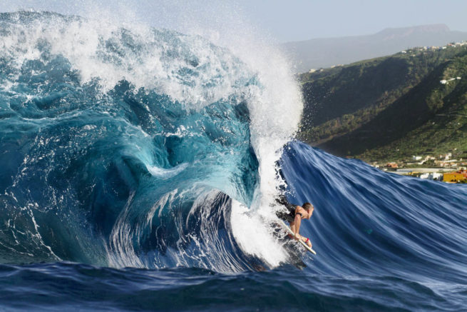 Morning view golden hour ocean barrel blue underwater surf surf photography bodyboard guy surfing